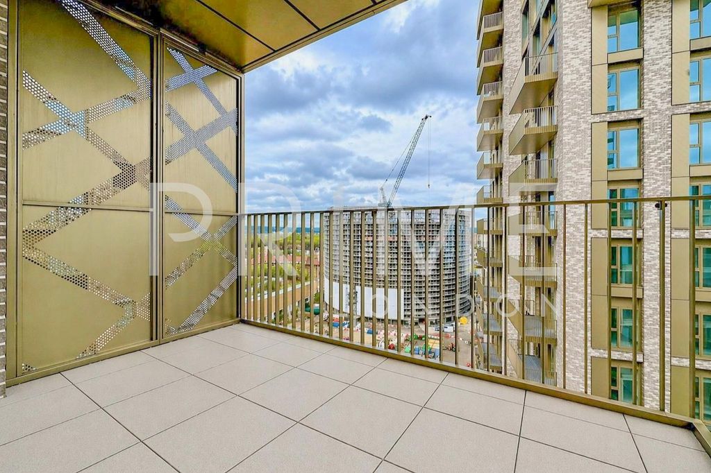 Property photo 2 of 15 Balcony.Jpeg