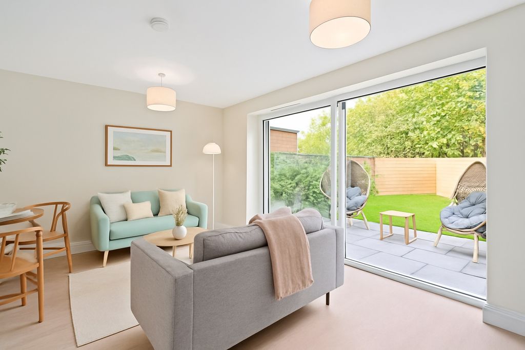 Property photo 3 of 12