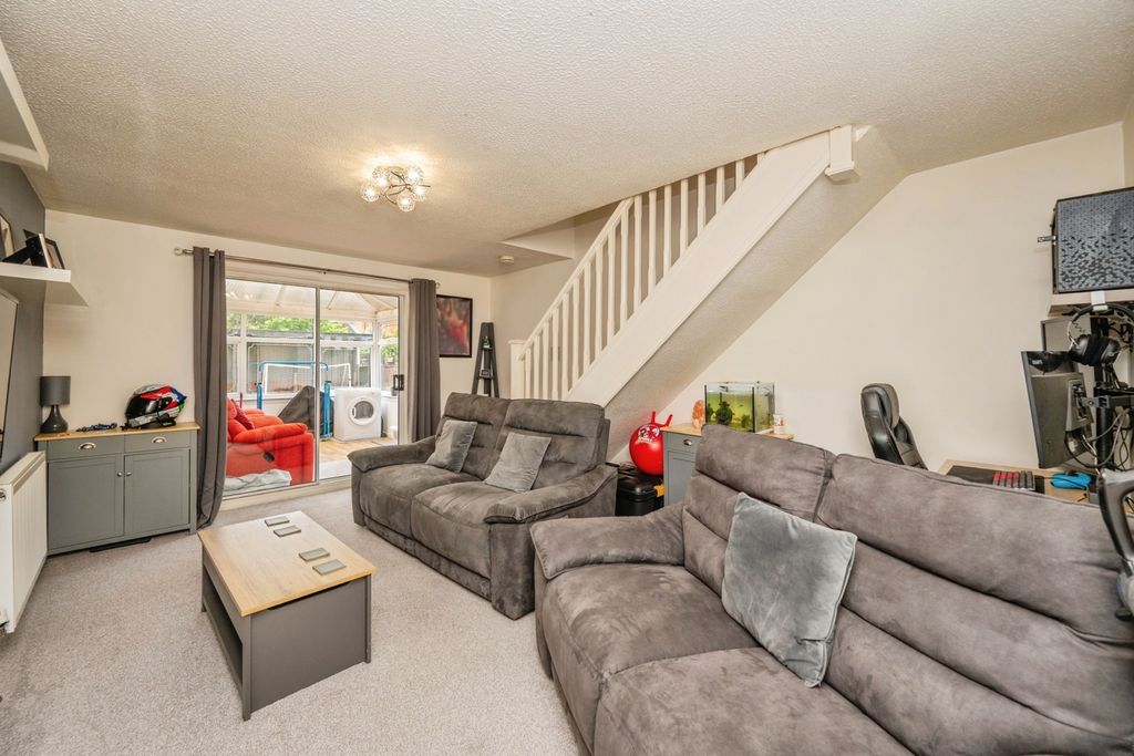 Property photo 3 of 17 Pbox-Img.Jpg