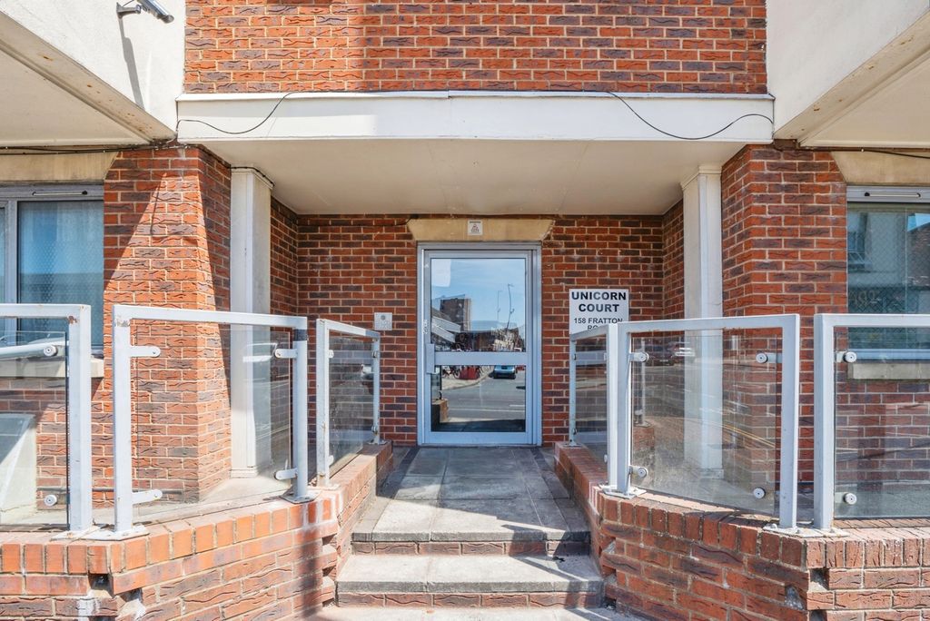 Property photo 1 of 20 Pbox-Img.Jpg