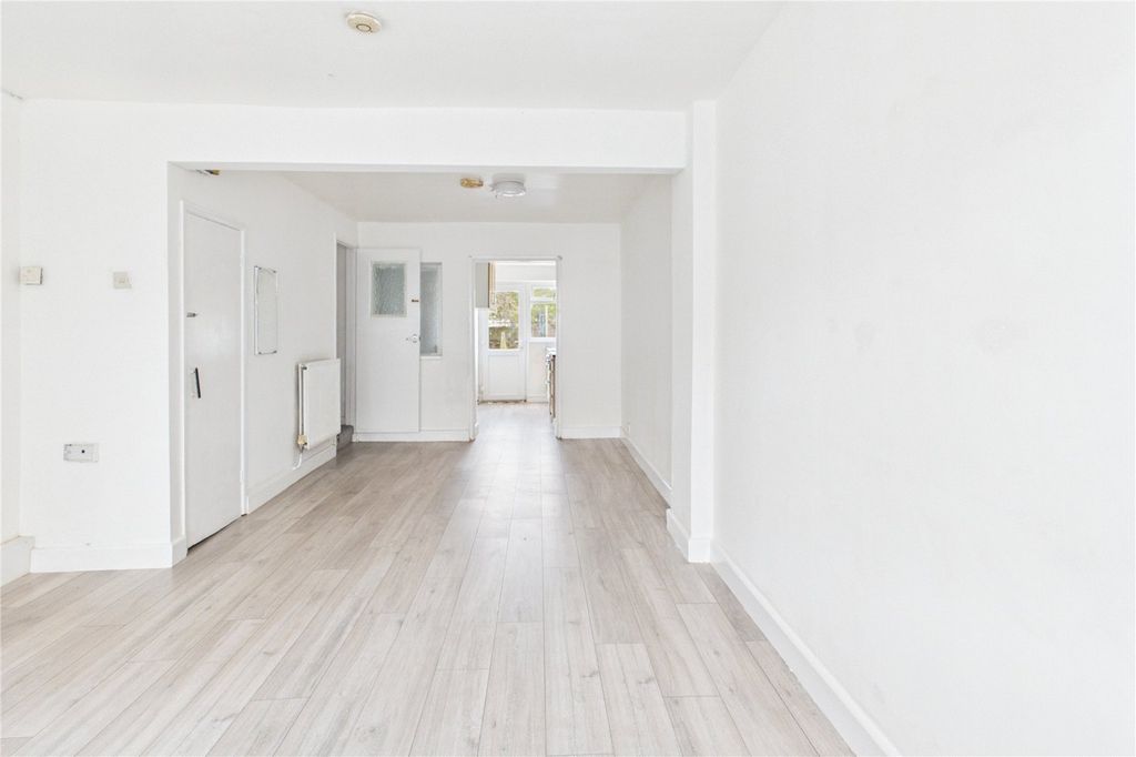 Property photo 3 of 14 Picture No. 06