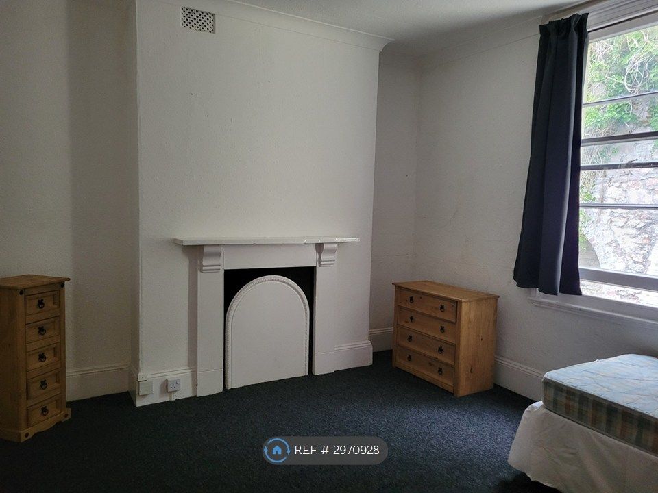 Property photo 1 of 2