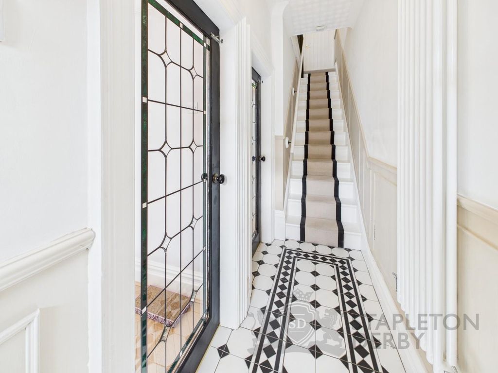 Property photo 2 of 27 Cam04720G0-Pr0128-Still010.Jpg