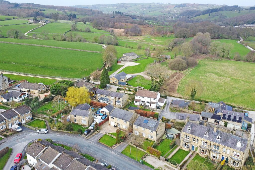 Property photo 2 of 23