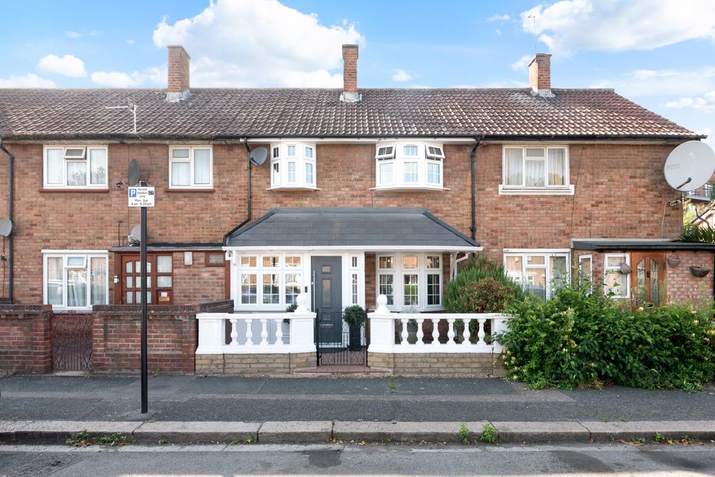 Property photo 1 of 18