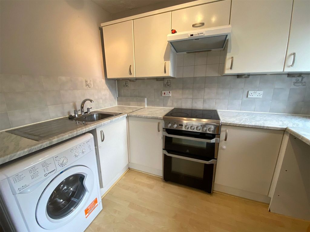 Property photo 3 of 6 Picture No. 11