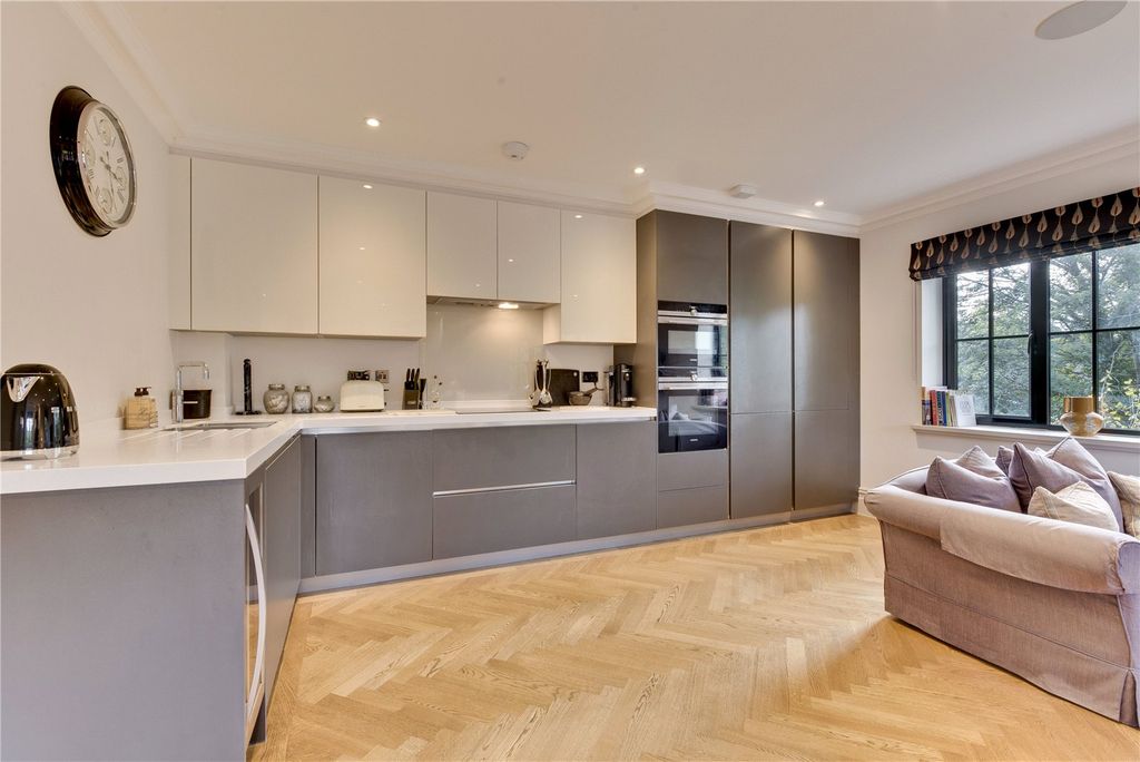 Property photo 3 of 10 Picture No. 09