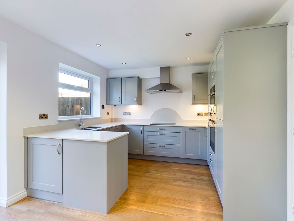 Property photo 3 of 12 Cam00227P1-Pr0431-Still03