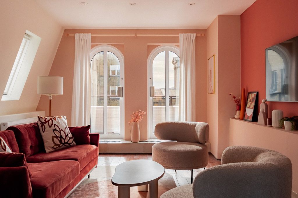 Property photo 2 of 20 Living Room