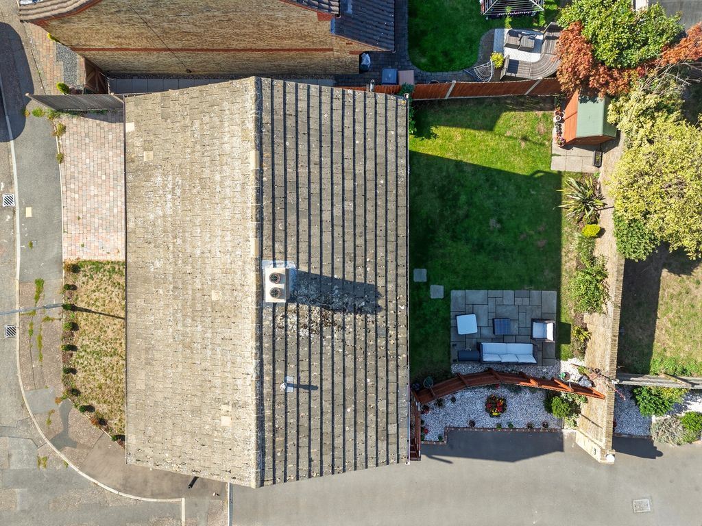 Property photo 3 of 34