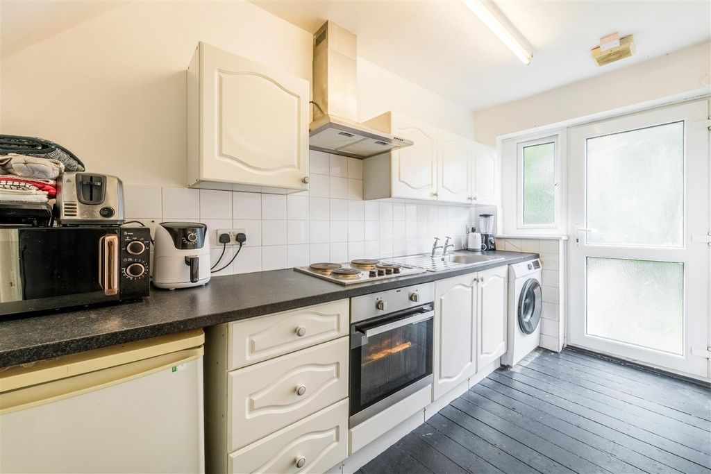 Property photo 2 of 16 121 Milner Road-2.Jpg