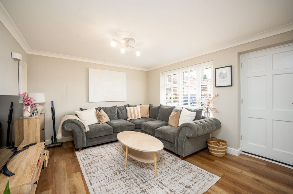 Property photo 1 of 23 04