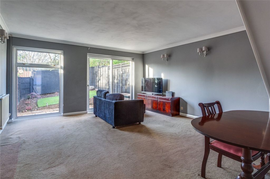 Property photo 2 of 12 Living/Dining Room
