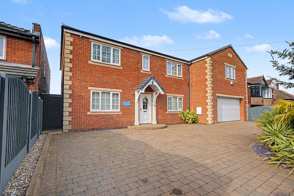 Property photo 1 of 22