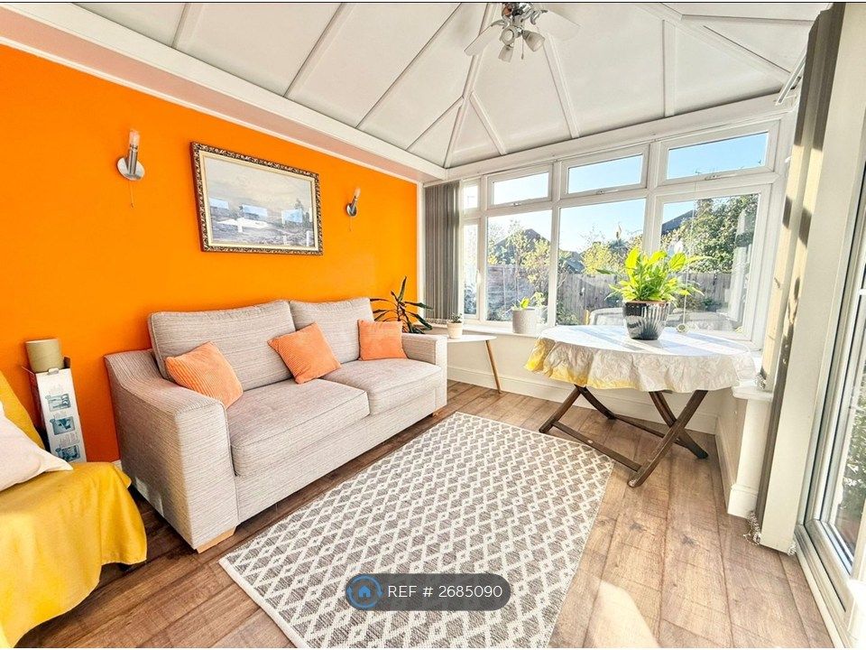 Property photo 3 of 13 Conservatory / Nook