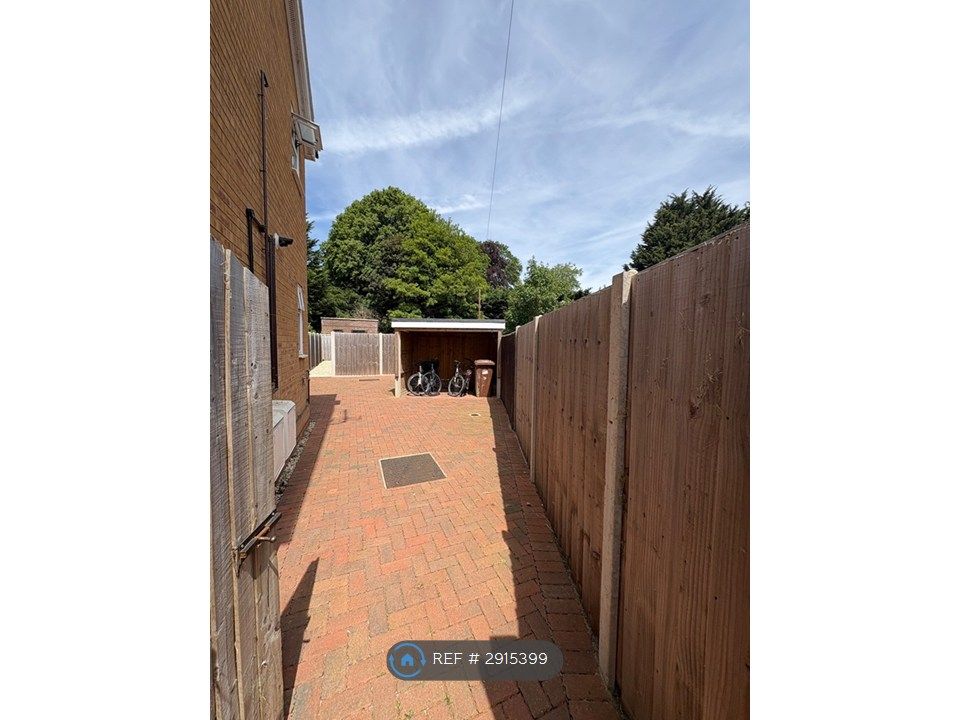 Property photo 2 of 8