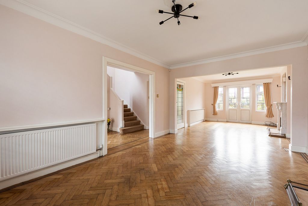 Property photo 1 of 25
