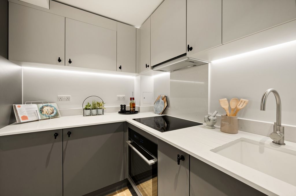 Property photo 3 of 17