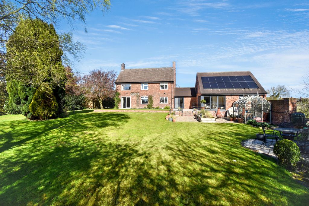 Property photo 1 of 33