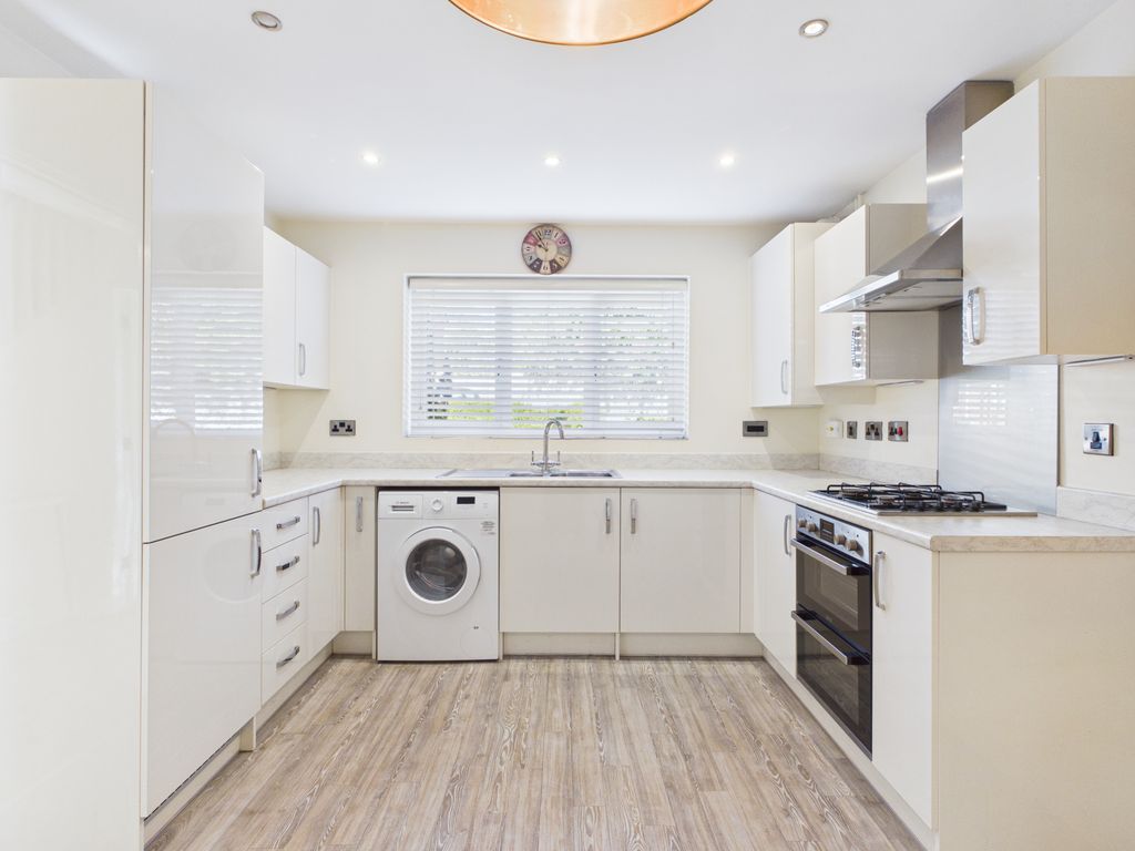 Property photo 2 of 15 Kitchen