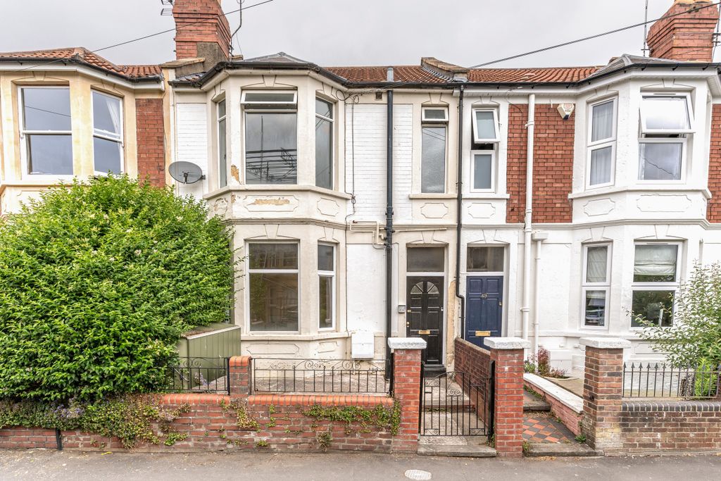 Property photo 1 of 13 A7409191-13