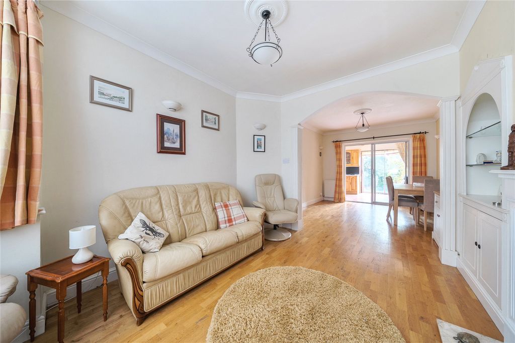 Property photo 2 of 19 Picture No. 10