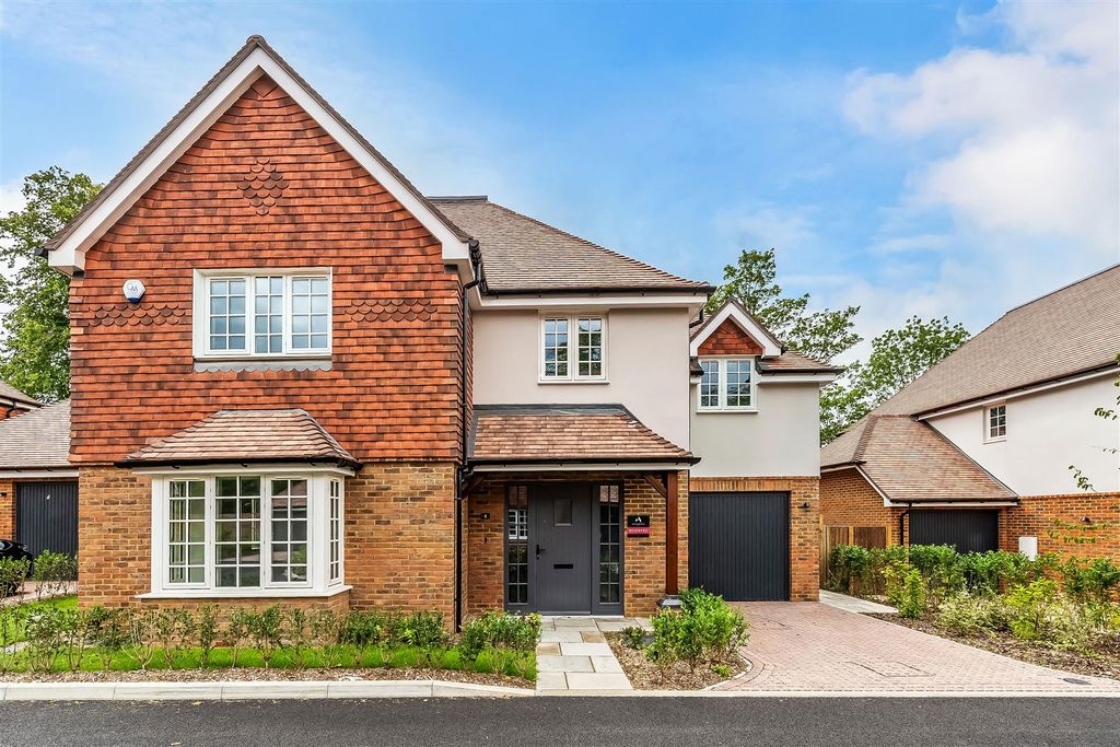 Property photo 1 of 13 8-Stovell-Place-4.Jpg