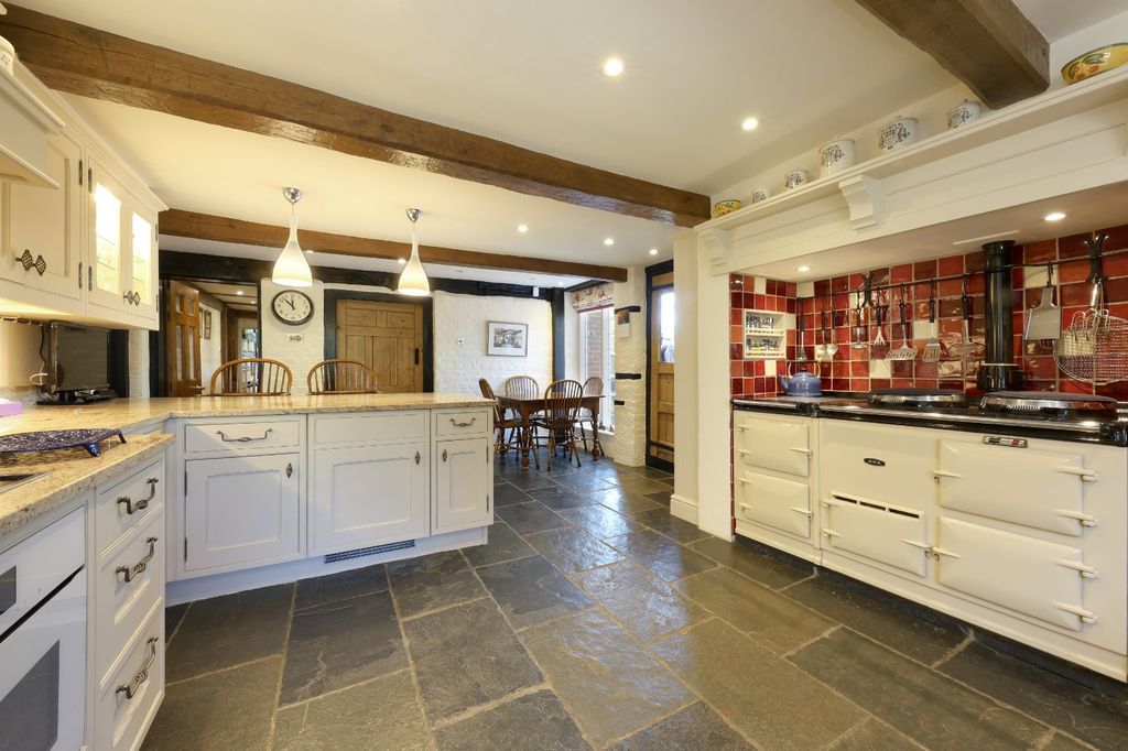 Property photo 3 of 49 Picture No. 08