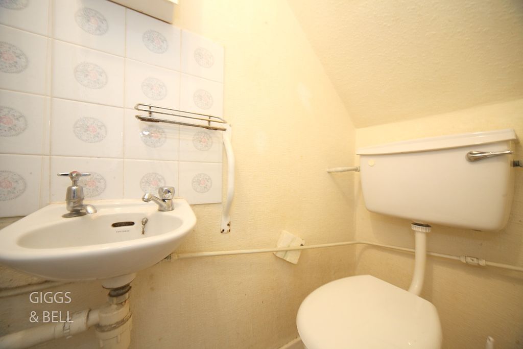 Property photo 2 of 19 5355451
