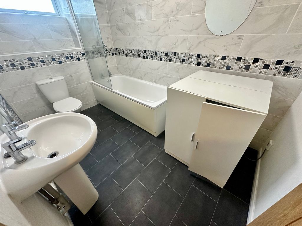 Property photo 2 of 15 Image