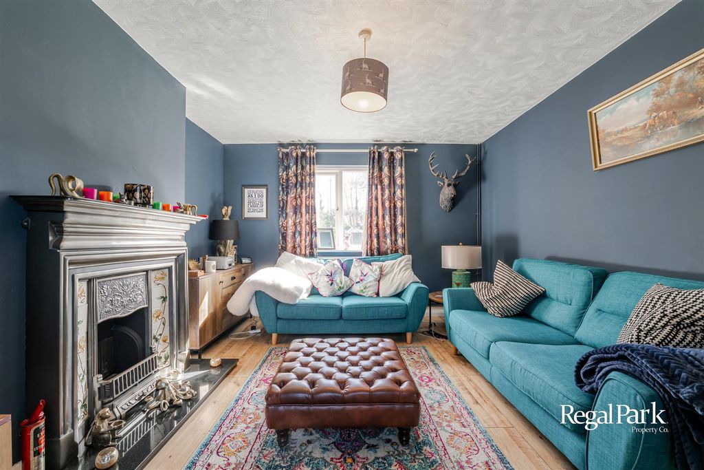 Property photo 3 of 37 P1094123-Hdr.Jpg