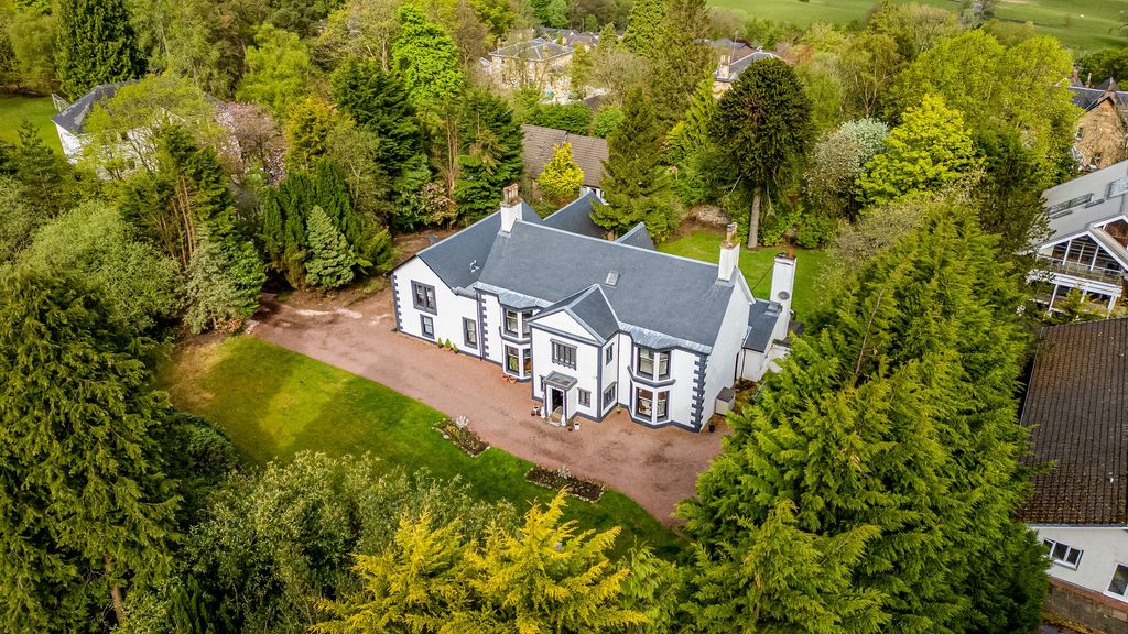 Property photo 1 of 64