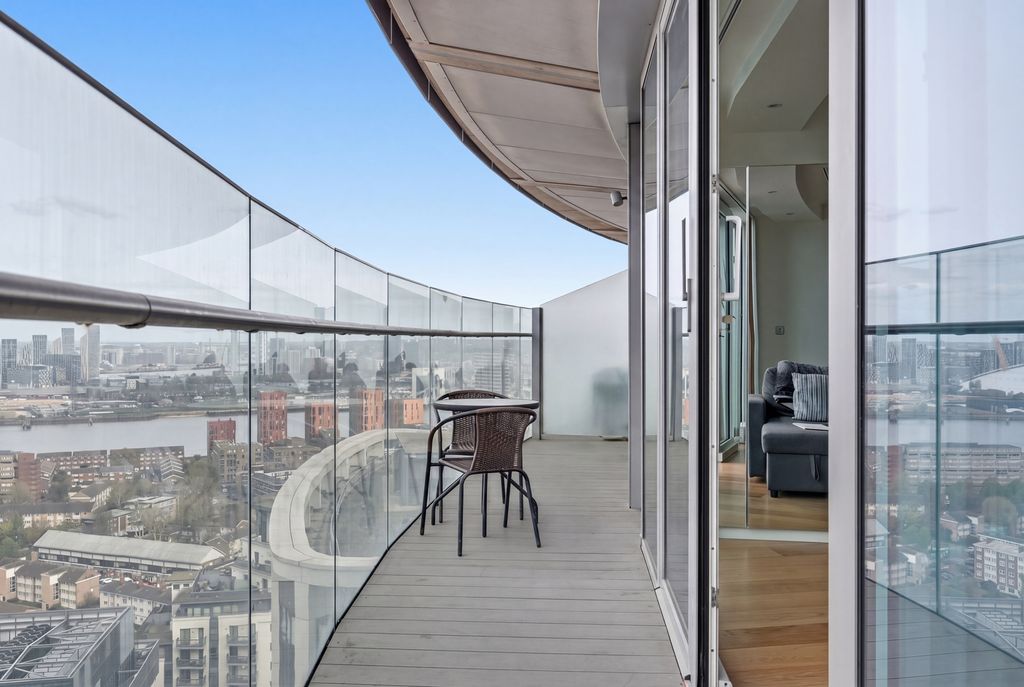 Property photo 2 of 17 Photo 2