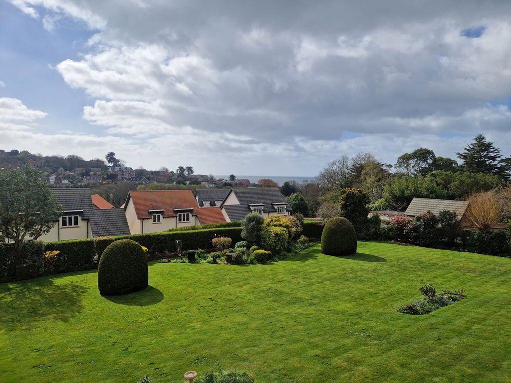 Property photo 3 of 12