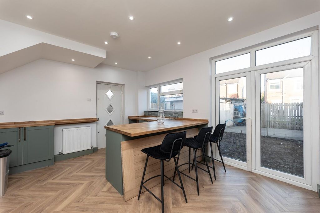 Property photo 2 of 20 5C5A2284.Jpg