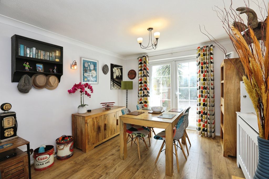 Additional image 4 of 3 bed semi-detached house for saleCorsletts Avenue, Horsham RH12
