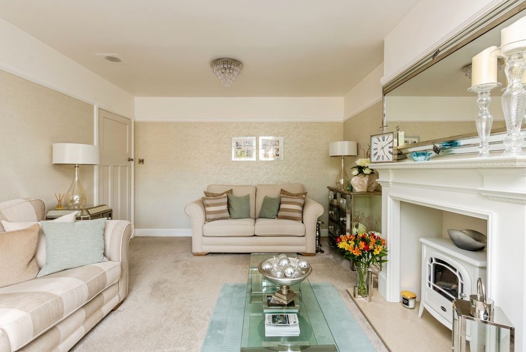 Property photo 3 of 25 Photo