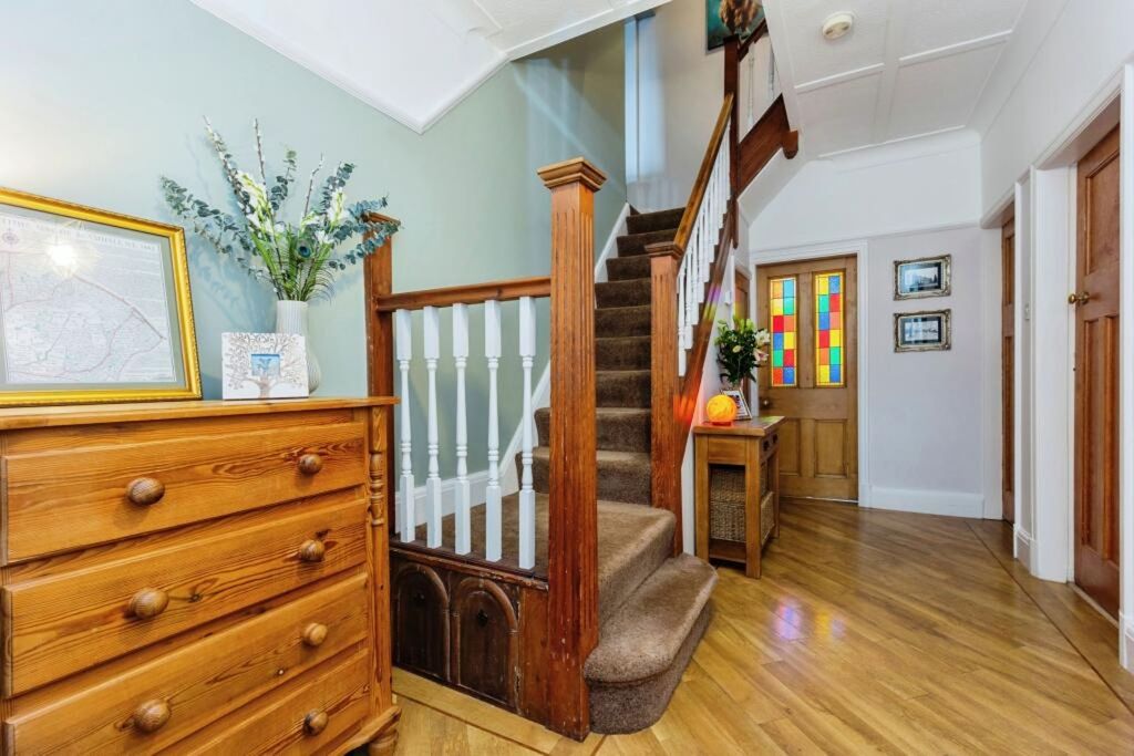 Property photo 2 of 23