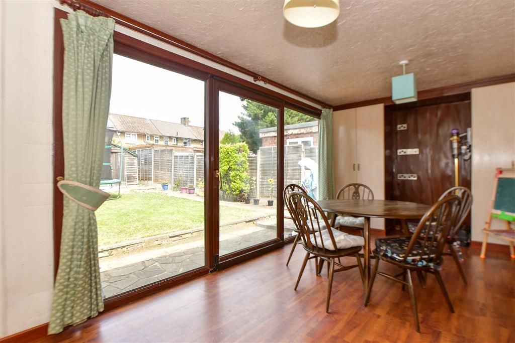 Property photo 2 of 14 Dining Room