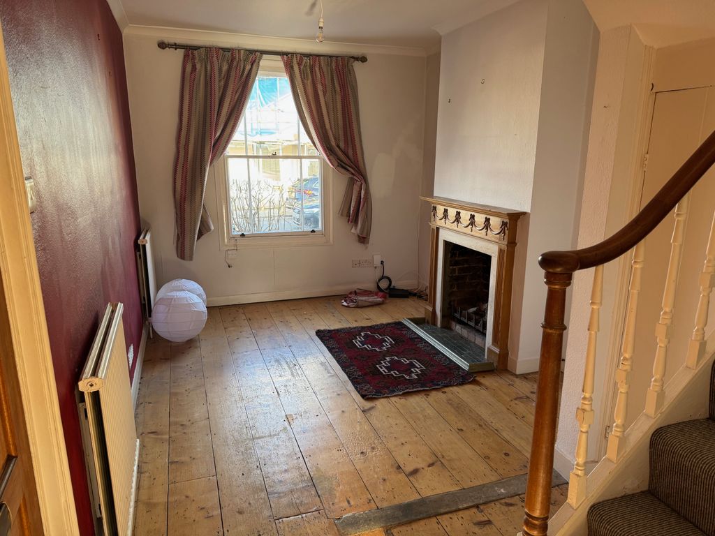 Property photo 3 of 7