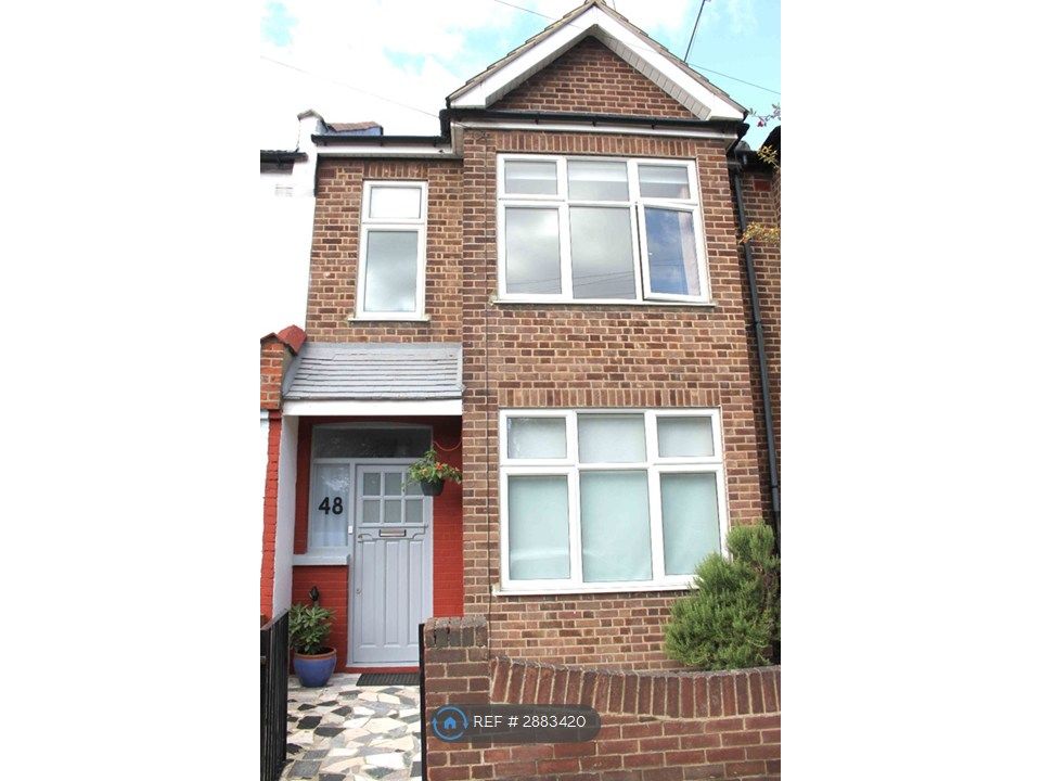 Property photo 1 of 12 Front Of Building