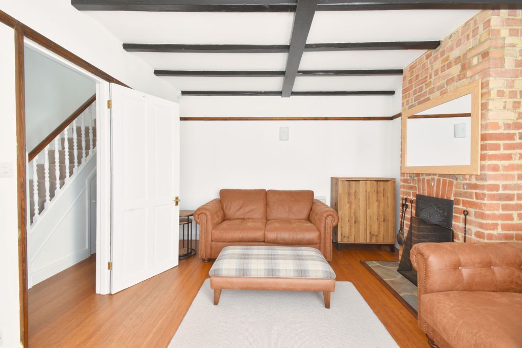 Property photo 3 of 19 Living Room