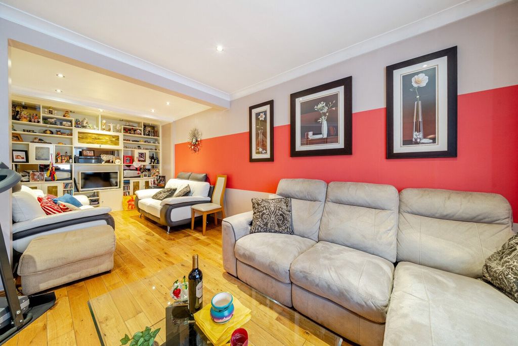 Property photo 2 of 22 Picture No. 07