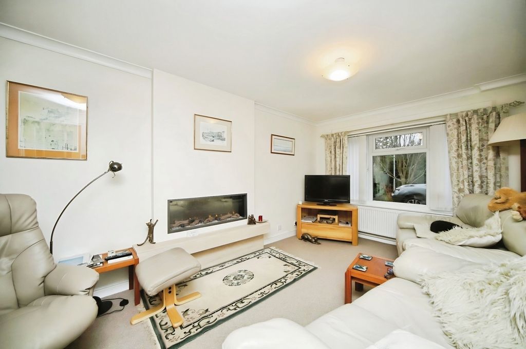 Property photo 3 of 16 Pbox-Img.Jpg