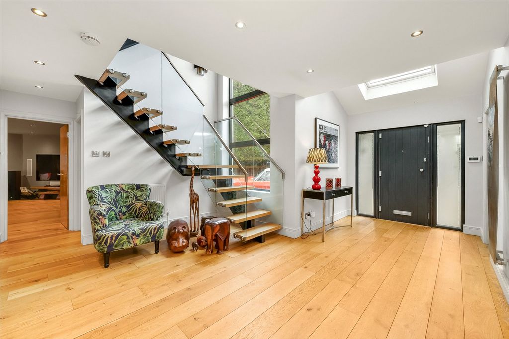 Property photo 2 of 17 Picture No. 05