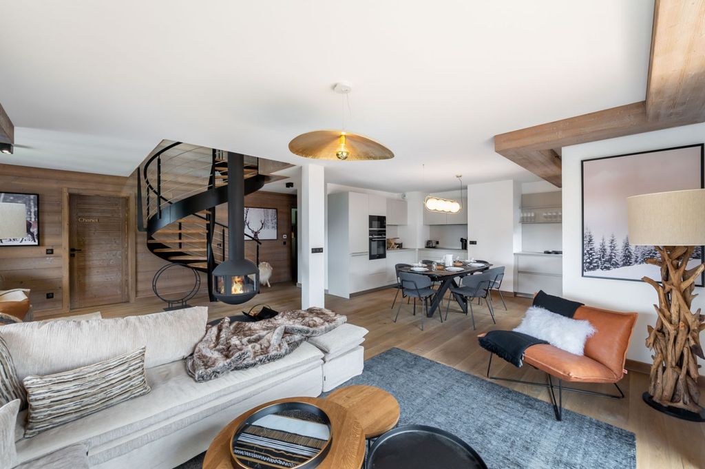 Property photo 2 of 10 Megeve Apartment For