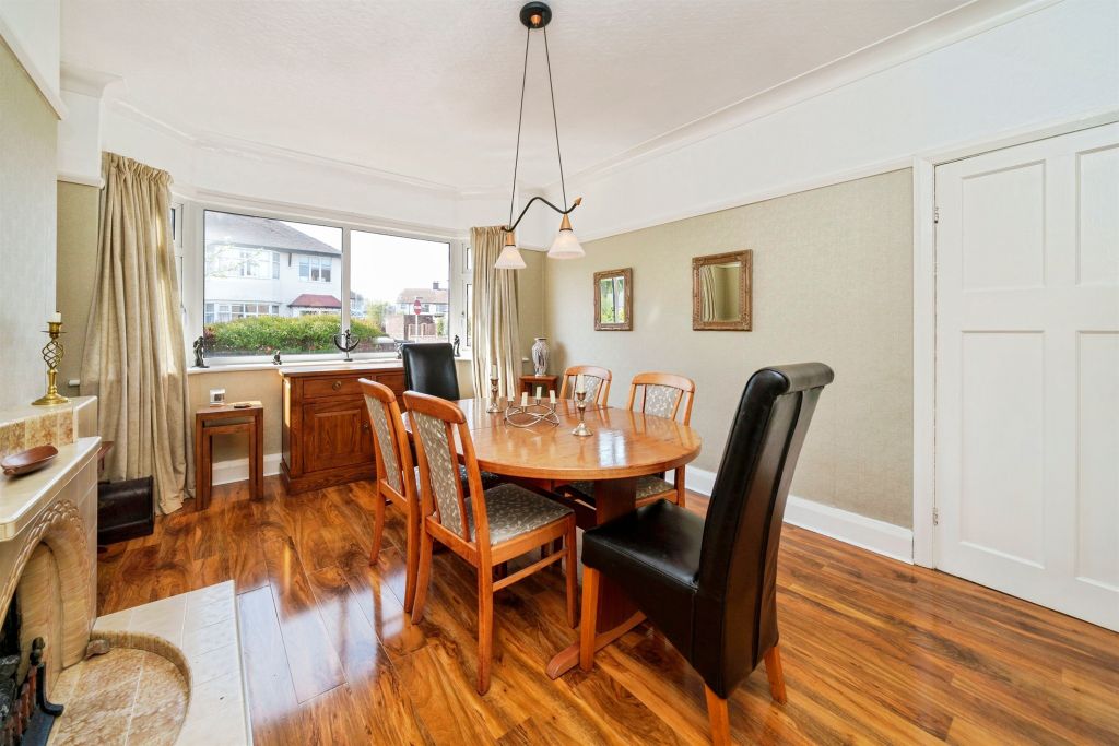 Property photo 3 of 25