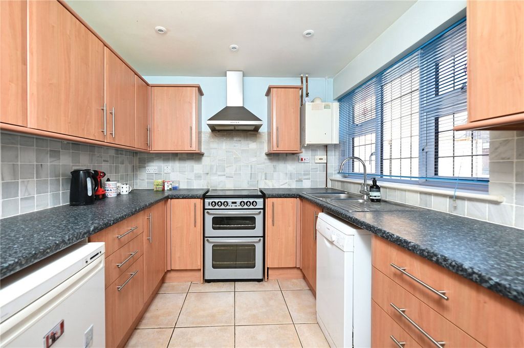 Property photo 2 of 11 Picture No. 05