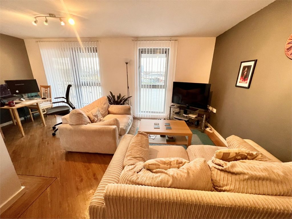 Property photo 2 of 9