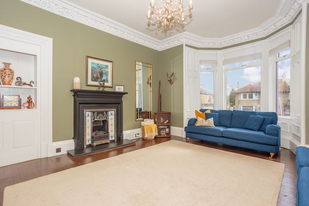 Property photo 2 of 50 Living Room